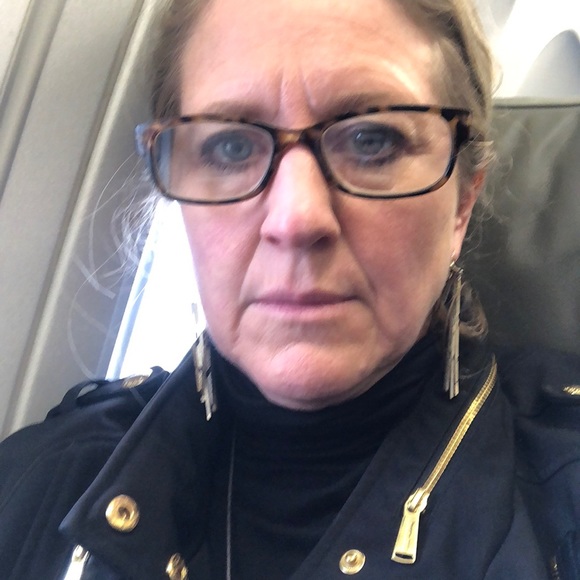 Meet your Posher, Kecia - Picture 1 of 1